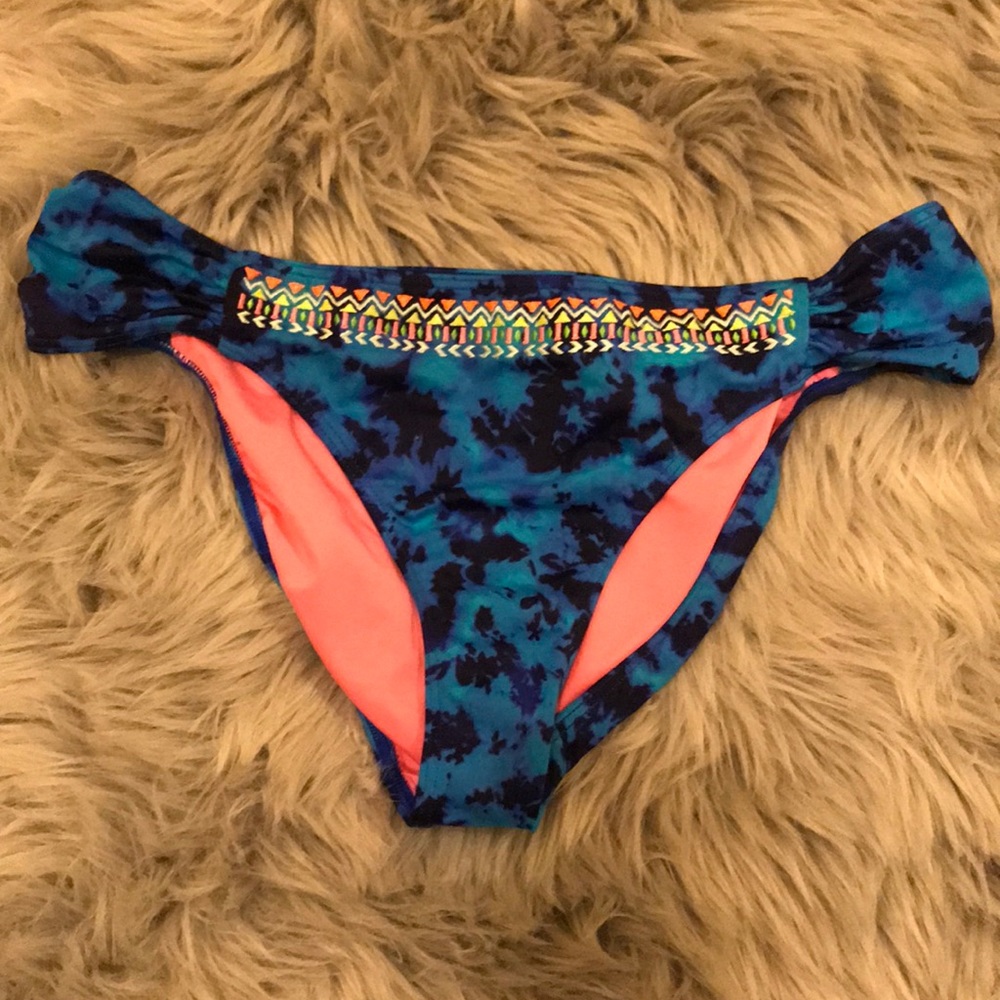 VS SWIM SET IN TRIBAL TIE DYE!